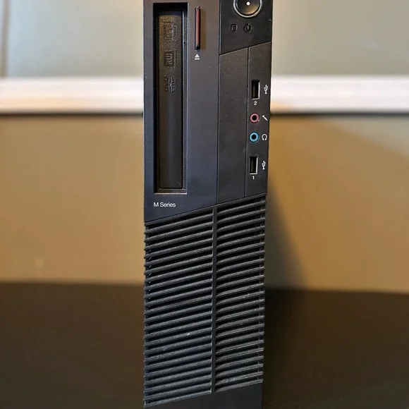 Desktop Computer - Picture 4 of 5